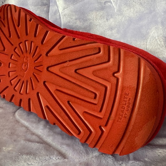 UGG Red Suede Men's Boots - Picture 5 of 8